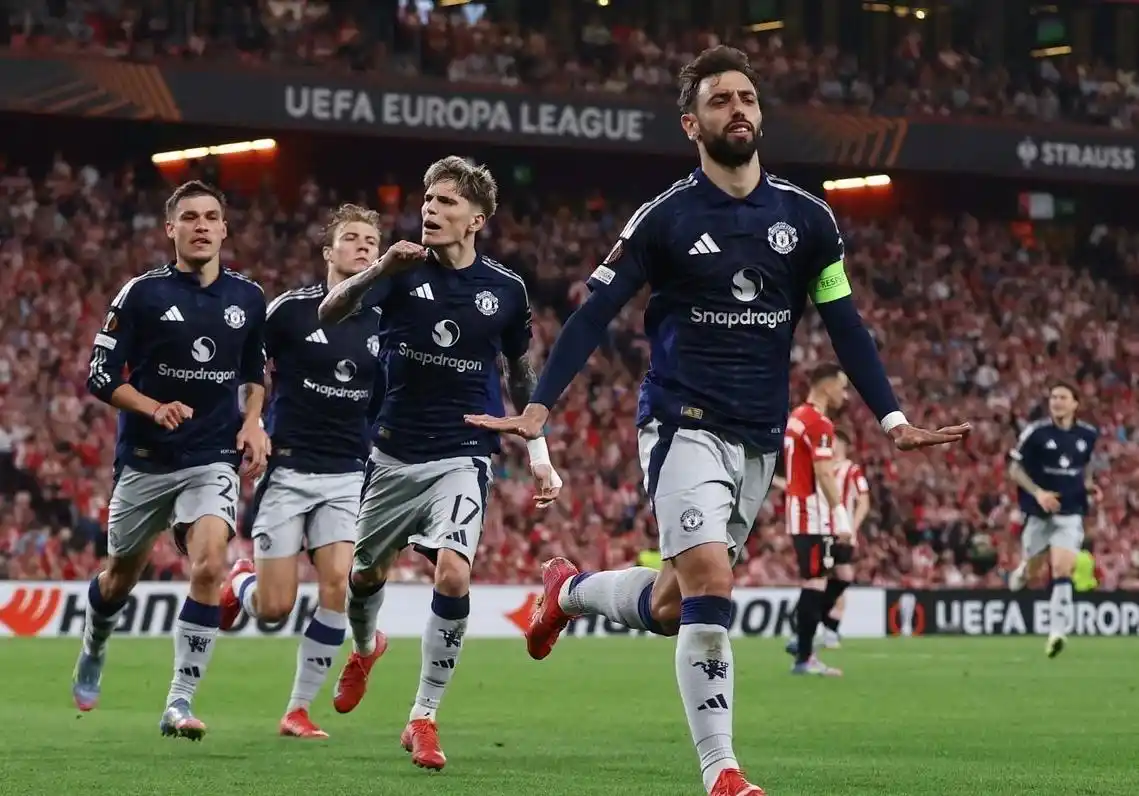 May mắn của Manchester United? Đội không thắng trận nào trong thời gian thi đấu chính thức vào tháng 4, nhưng đã giành chiến thắng 3-0 trên sân khách trong trận đấu đầu tiên của tháng 5.
