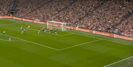 Pha đánh cắp của trọng tài khiến trận đấu mất đi tính hồi hộp, nhưng Manchester United cũng tận dụng cơ hội từ sự liều lĩnh của Athletic Bilbao