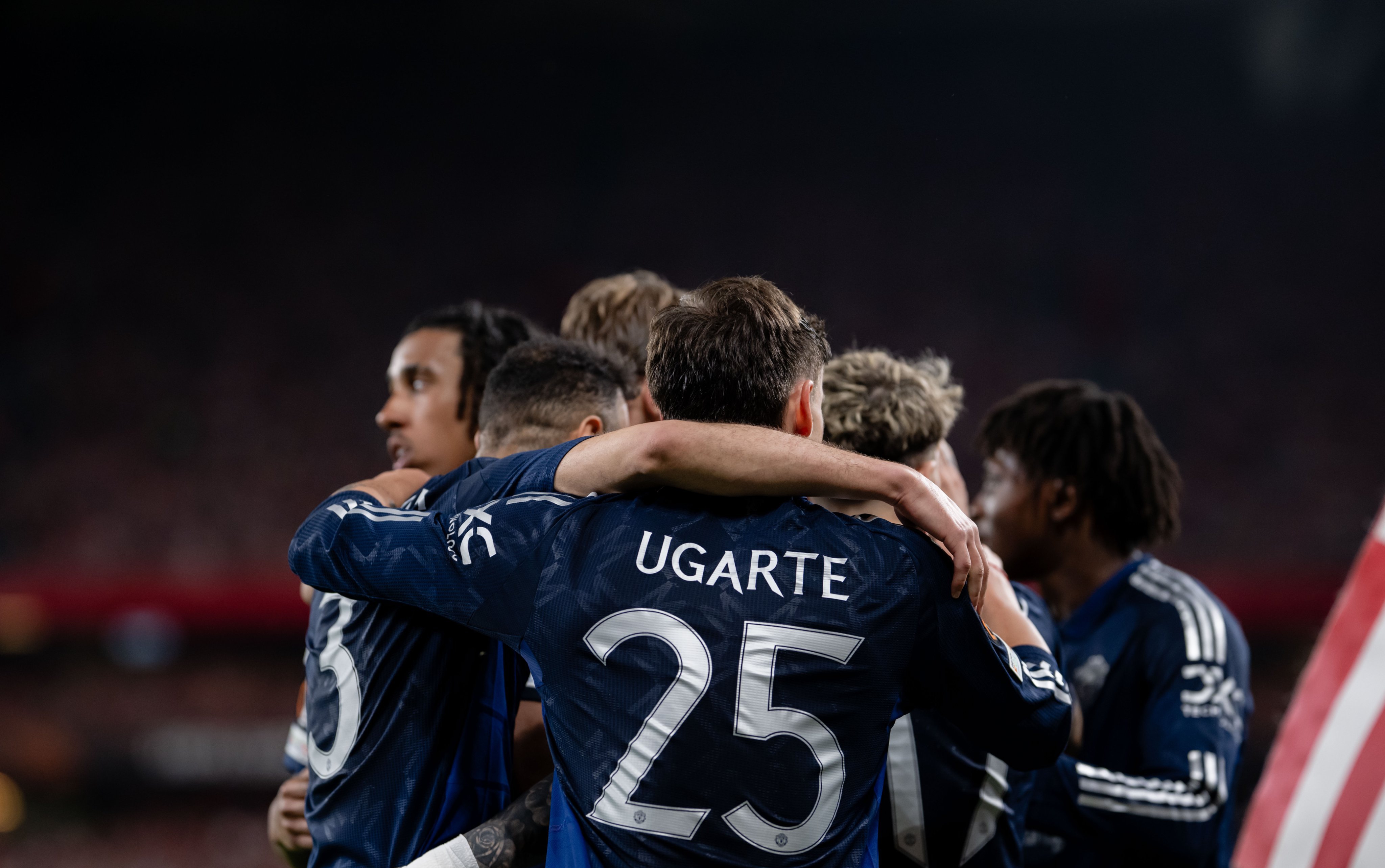 Pha đánh cắp của trọng tài khiến trận đấu mất đi tính hồi hộp, nhưng Manchester United cũng tận dụng cơ hội từ sự liều lĩnh của Athletic Bilbao