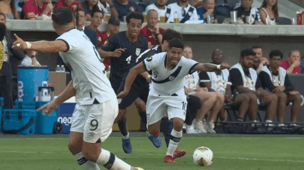 Báo cáo Cúp Vàng: Luna ghi hai bàn giúp Hoa Kỳ đánh bại Guatemala với tỷ số 2-1