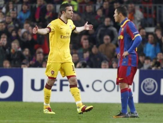 Van Persie: Tôi luôn muốn chơi cho Barcelona và đã gần như gia nhập vào năm 2015