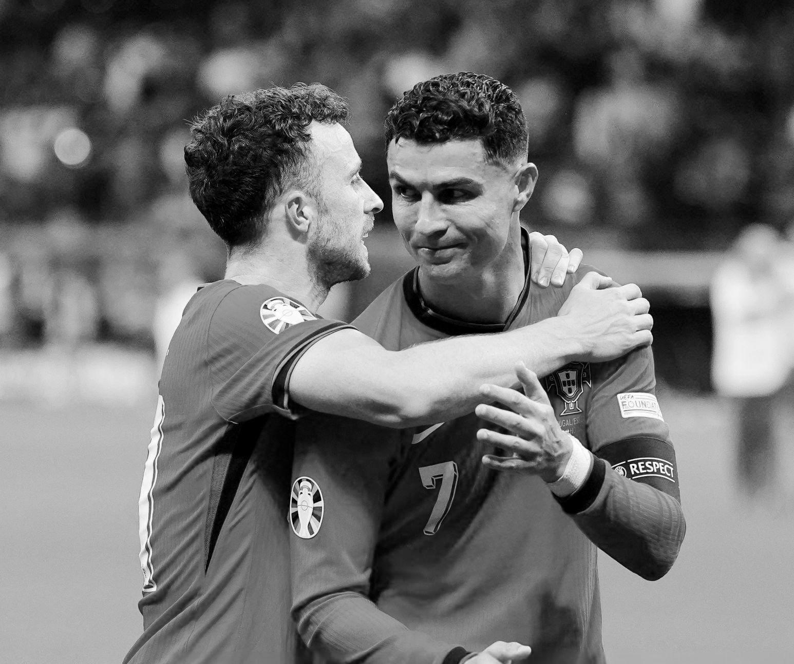 Ball News: Ronaldo đã liên lạc với người thân và bạn bè của Jota, và việc không tham dự đám tang là quyết định chung của cả hai bên