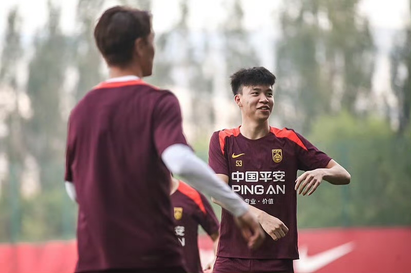 Beijing Youth Daily: Wang Yudong sẽ ra sân trong trận đấu giữa Trung Quốc và Hàn Quốc tại Cúp Đông Á với ít sự hồi hộp, Gao Tianyi có thể sẽ ra sân ở vị trí tiền vệ phòng ngự