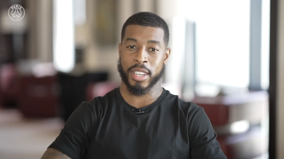 Kimpembe: Một chương mới sắp bắt đầu. Tôi rất vinh dự khi được bảo vệ chiếc áo đấu của Paris trong nhiều năm.
