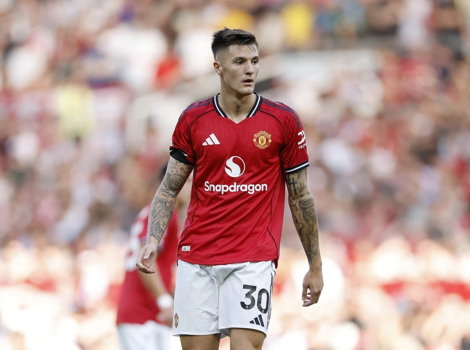 Saha: Việc Sheshko không ghi được bàn thắng là do hàng tiền vệ của Manchester United yếu. Nếu vấn đề không được giải quyết, mọi chuyện sẽ luôn khó khăn.